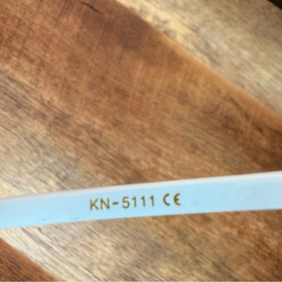 KHAN ELITE COLLECTION NWT Aviator Sunglasses Plastic Frames Black White Classic - Picture 12 of 14